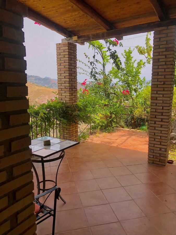 Almoezia Charming Bed & Breakfast *