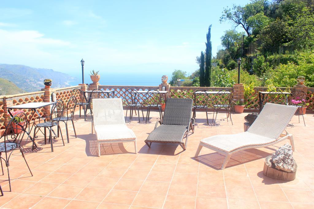 Almoezia Charming * Taormina