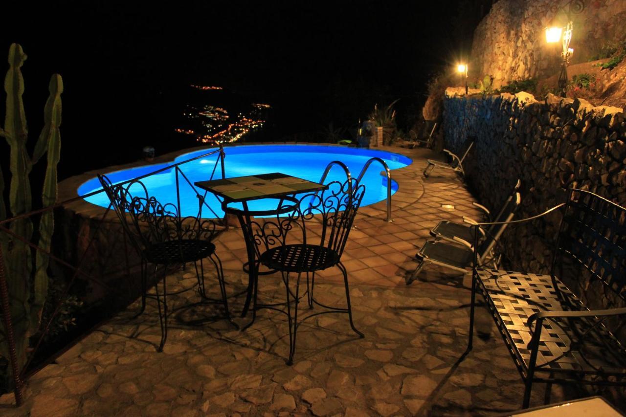 Almoezia Charming Taormina